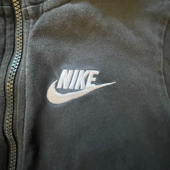 Nike Jacket - Picture 10 of 10